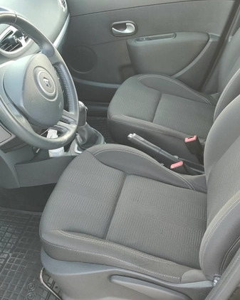 Renault Clio cena 16900 przebieg: 145260, rok produkcji 2011 z Gliwice małe 92